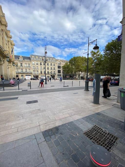 Appartement Paul Riquet Avec Place De Parking Beziers Luaran gambar